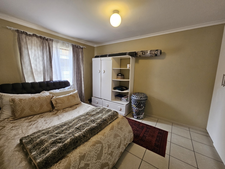 2 Bedroom Property for Sale in Ferndale Western Cape